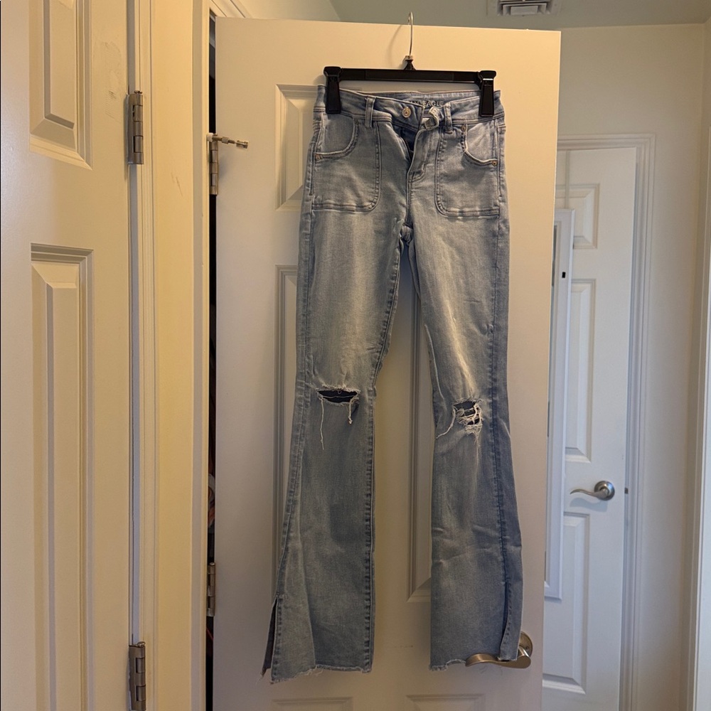 American Eagle Outfitters Light Blue Denim Jeans